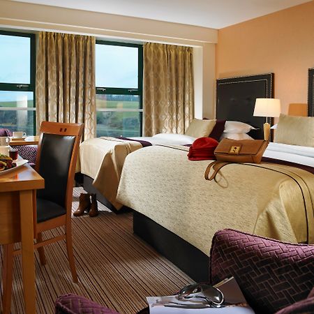 Westport Coast Hotel エクステリア 写真