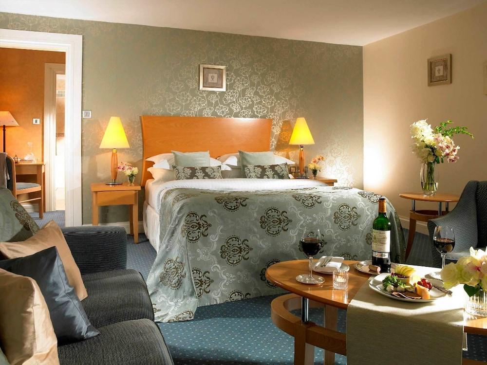 Westport Coast Hotel エクステリア 写真