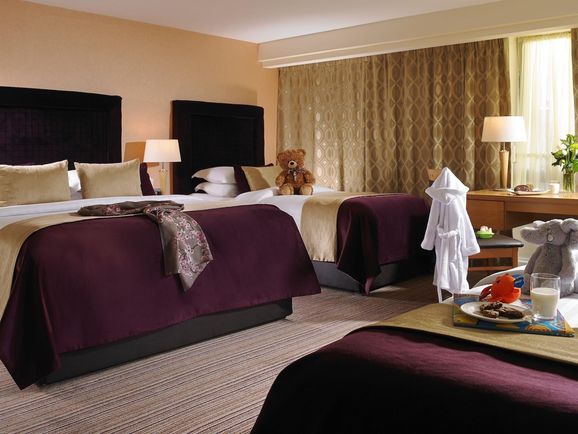 Westport Coast Hotel エクステリア 写真