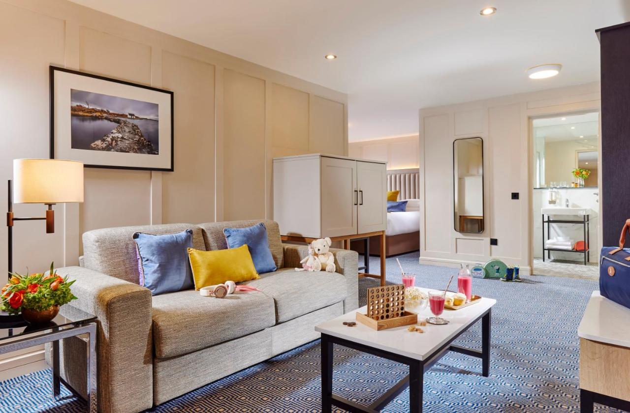 Westport Coast Hotel エクステリア 写真