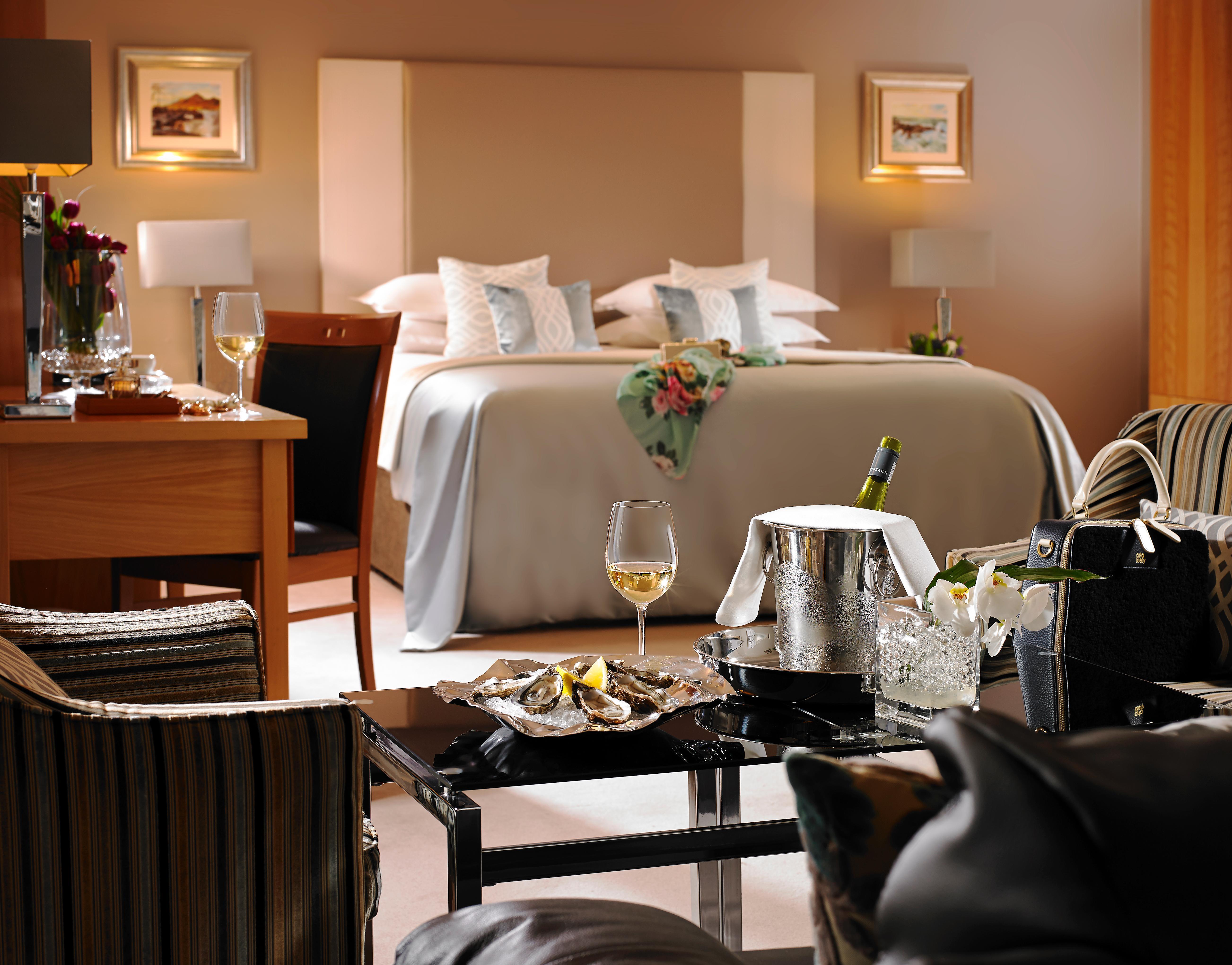 Westport Coast Hotel エクステリア 写真