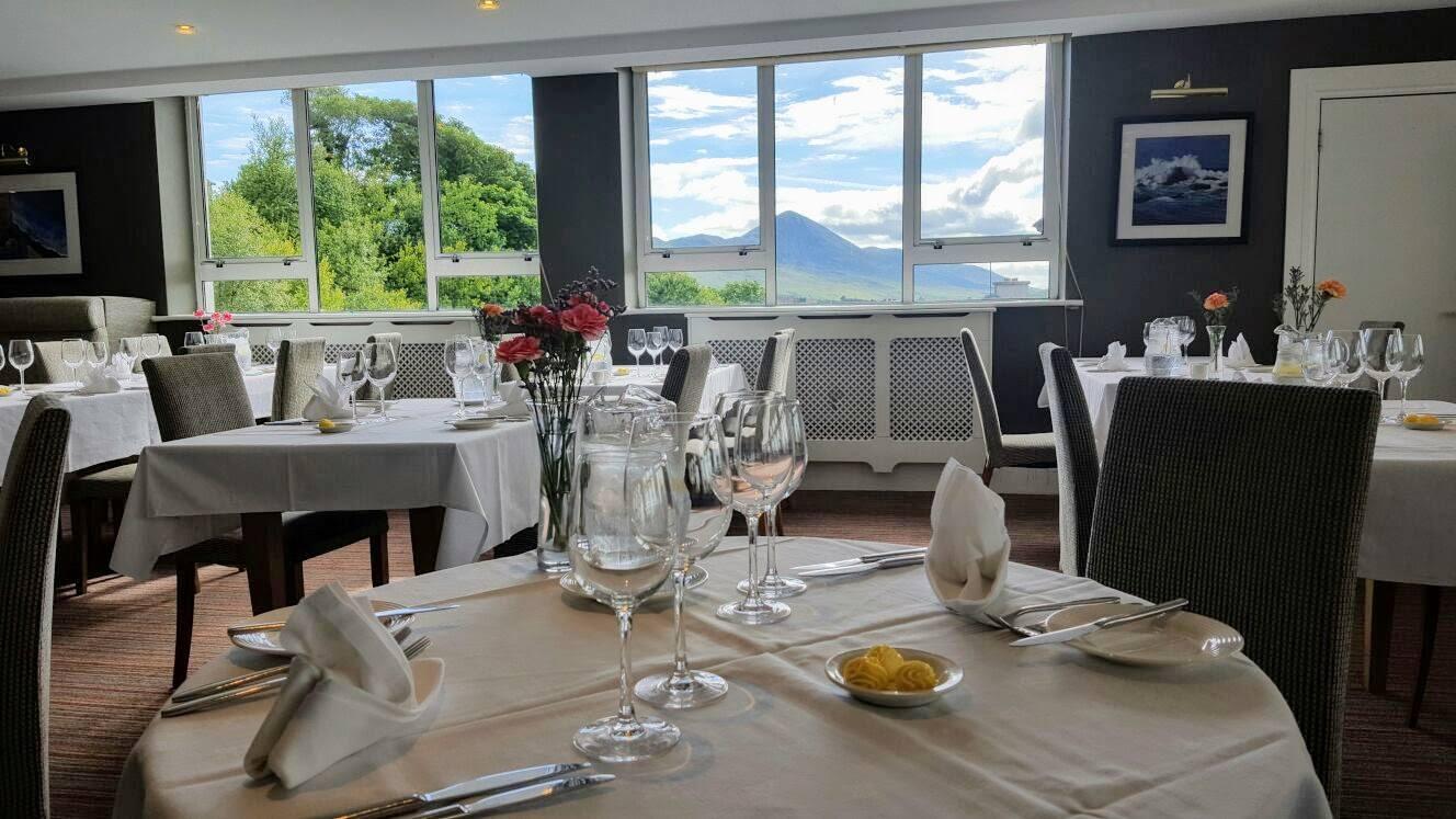 Westport Coast Hotel エクステリア 写真