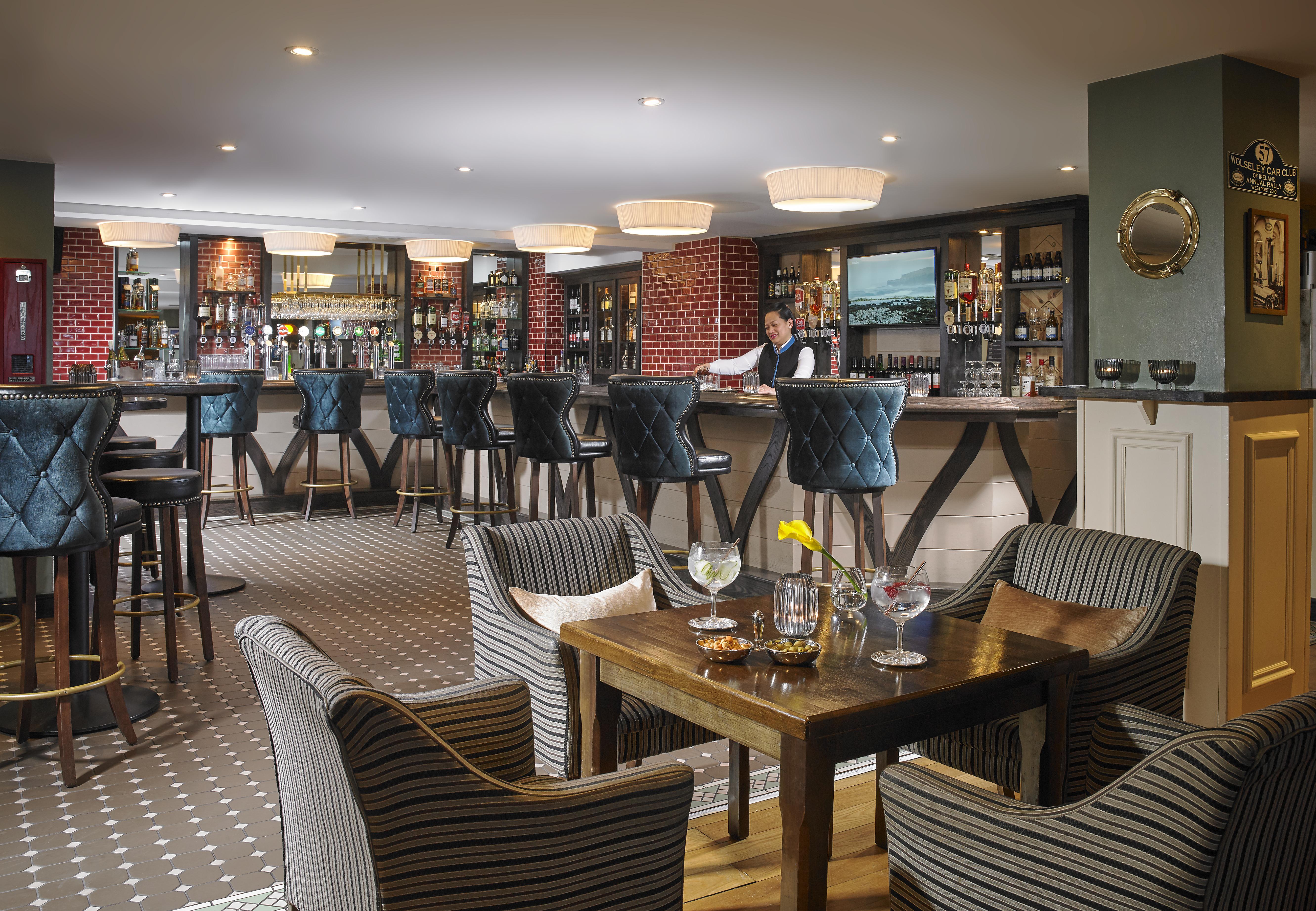 Westport Coast Hotel エクステリア 写真